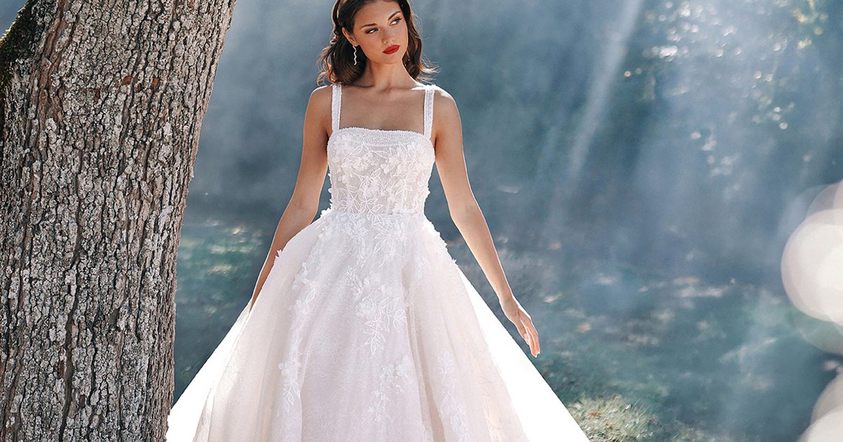 wedding dress snow white The Gowns This design Disney Red Wedding Dress -